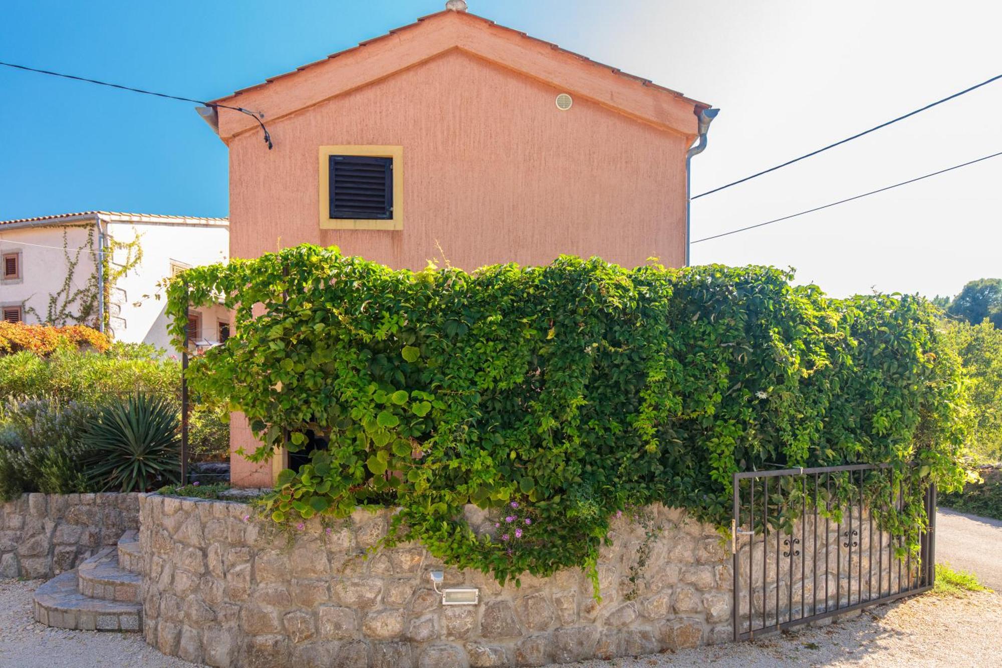 Apartments Lina Vrh  エクステリア 写真